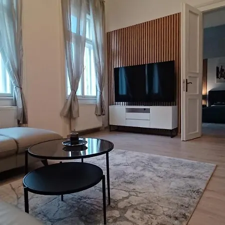 Апартаменты Entrez 3 - Historical Centre *