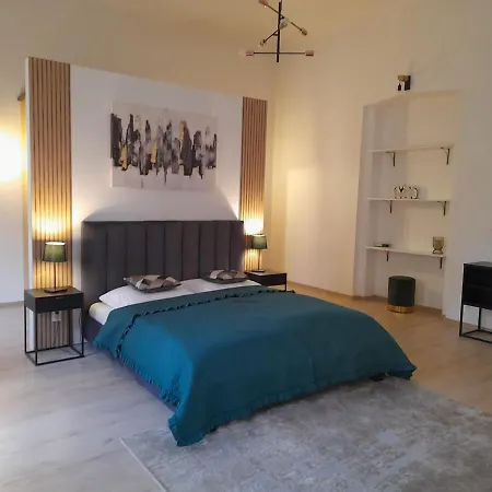 Entrez 3 - Historical Centre Апартаменты Кошице