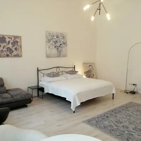 Entrez 3 - Historical Centre Appartamento Košice