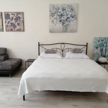 Entrez 3 - Historical Centre Апартаменты Кошице