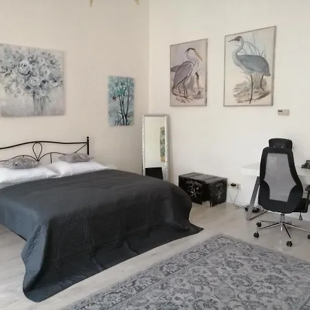 Апартаменты Entrez 3 - Historical Centre *