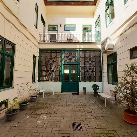 Entrez 3 - Historical Centre