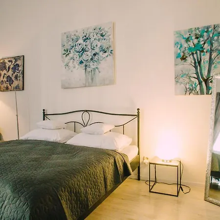 Entrez 3 - Historical Centre Apartamento Košice
